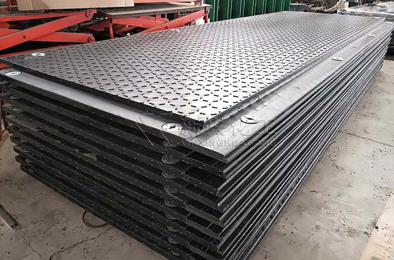 Composite plastic mats