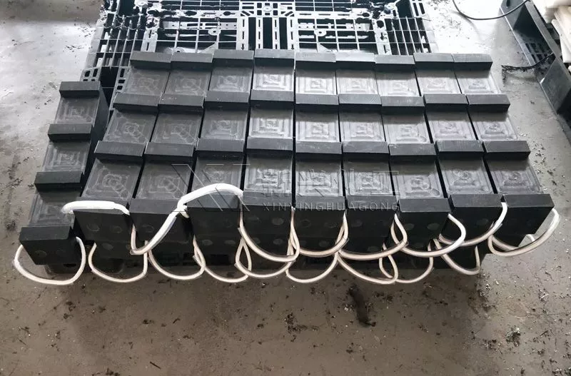 Cribbing pads for crane