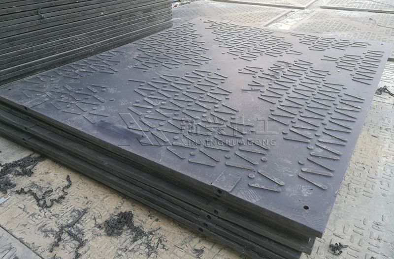 plastic ground cover mat